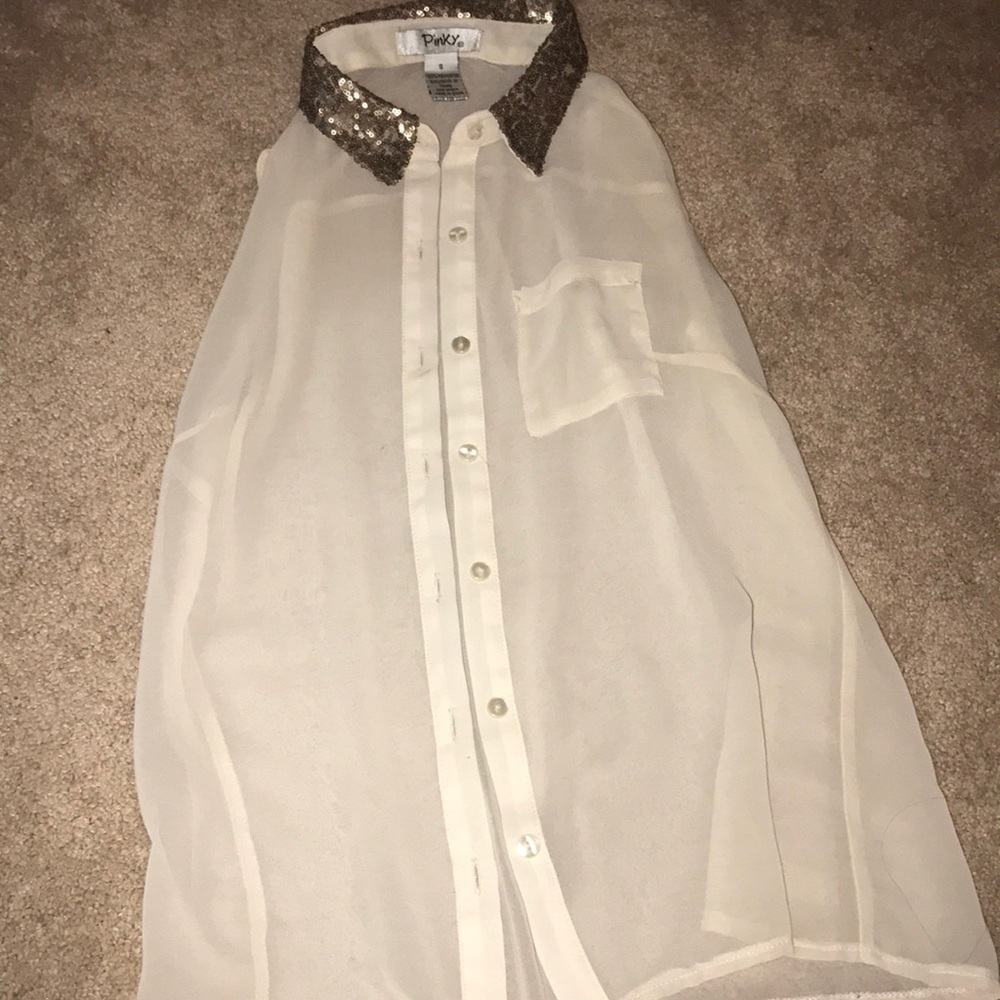 Women’s sleeveless collared blouse